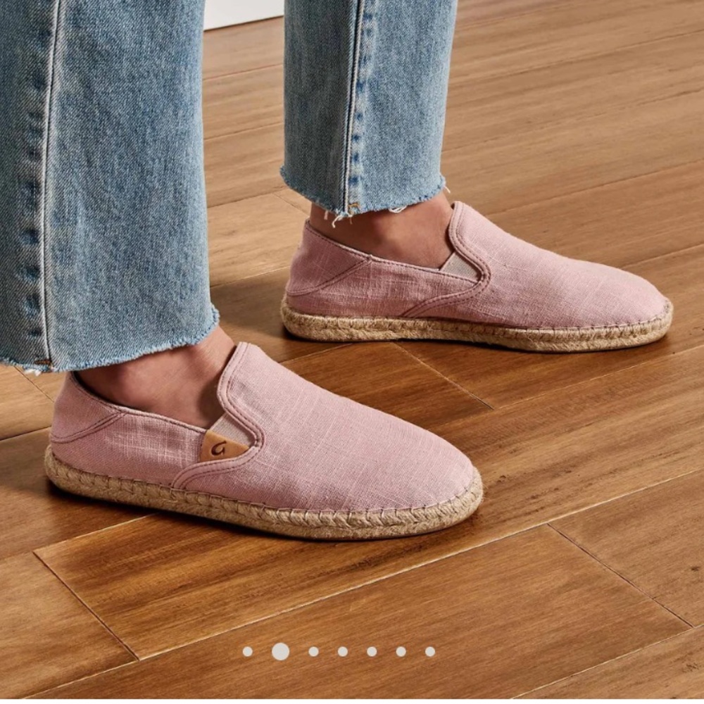 OluKai Ladies Size 6 Pink Kaula Pa’a Kapa Loafers
